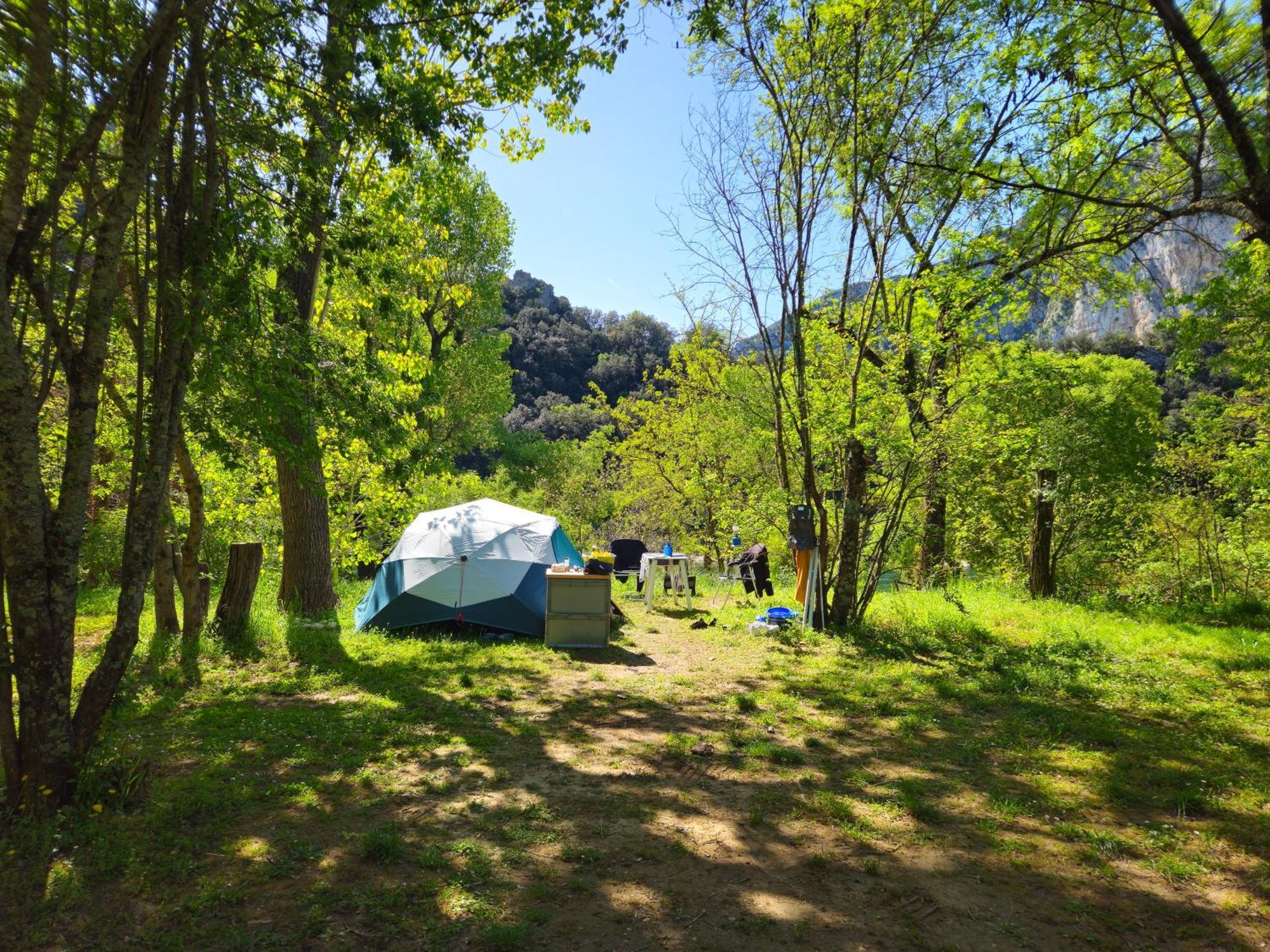 Отель Camp Des Gorges - Camping Nature Валлон-Пон-д'Арк Экстерьер фото